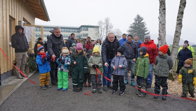 Feierliche Eröffnung des Naturkindergarten "Staufen Zwerge"